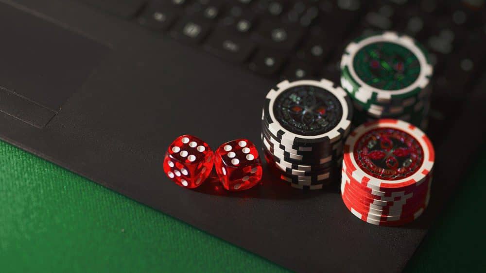 conveniently move between sports, bingo, and casino